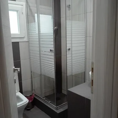 Aristotelous Square Luxury