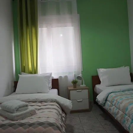 Aristotelous Square Luxury